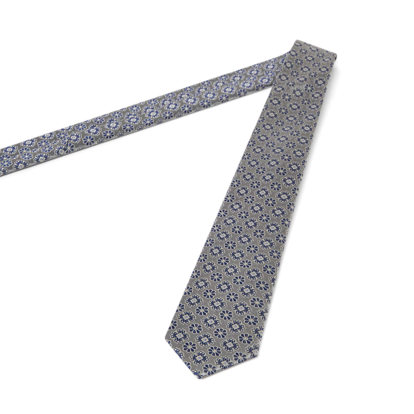 Cravate à motif floral bleu et argent