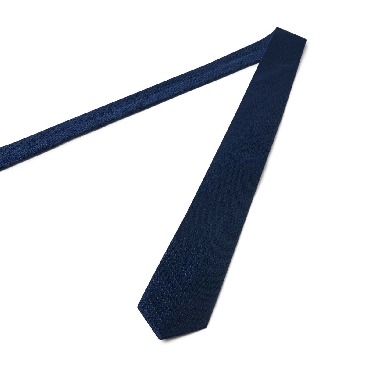 Cravate fine texturée satin bleu marine