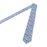 Cravate fine à fleurs bleues et blanches