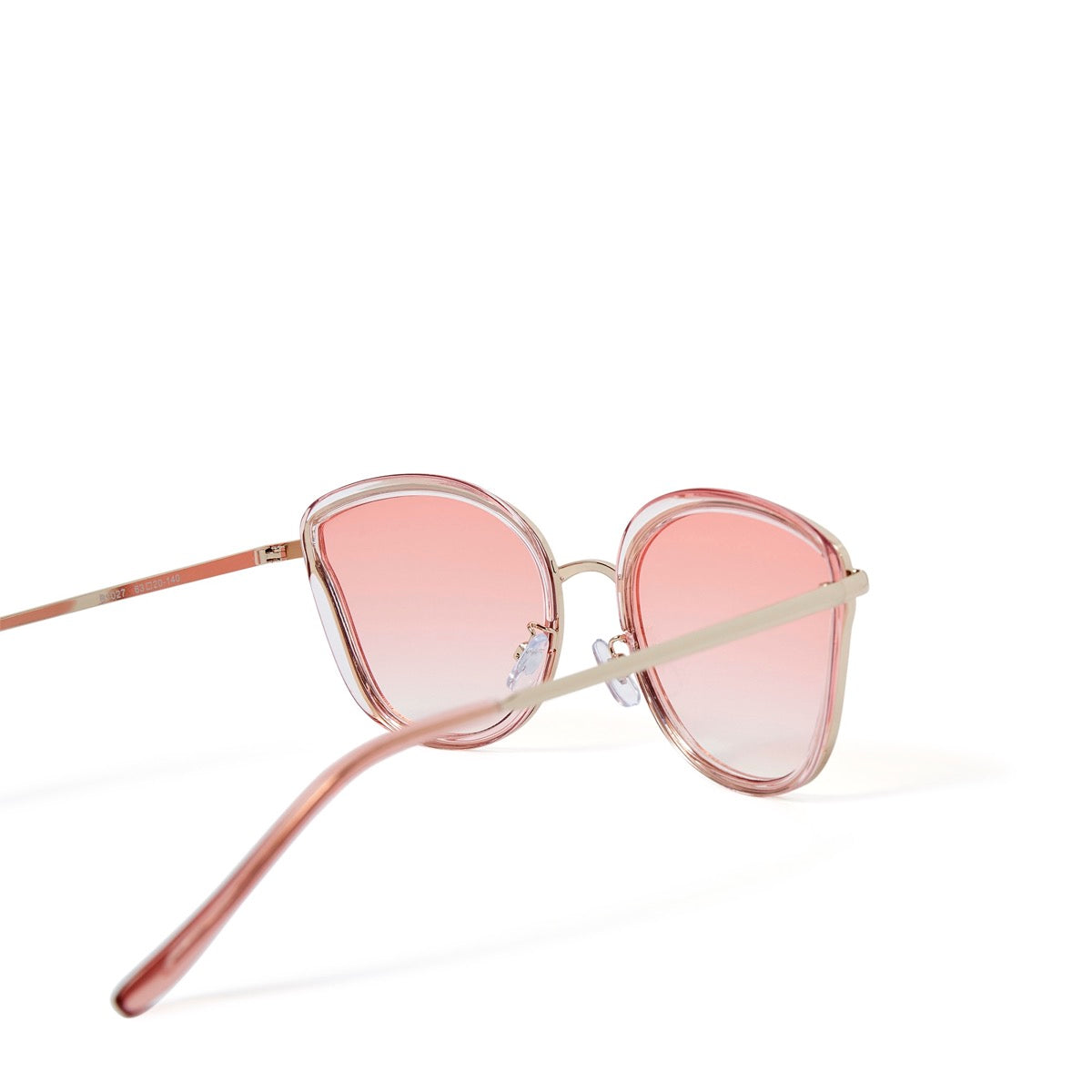 Gafas estilo ojo de gato con lentes rosas