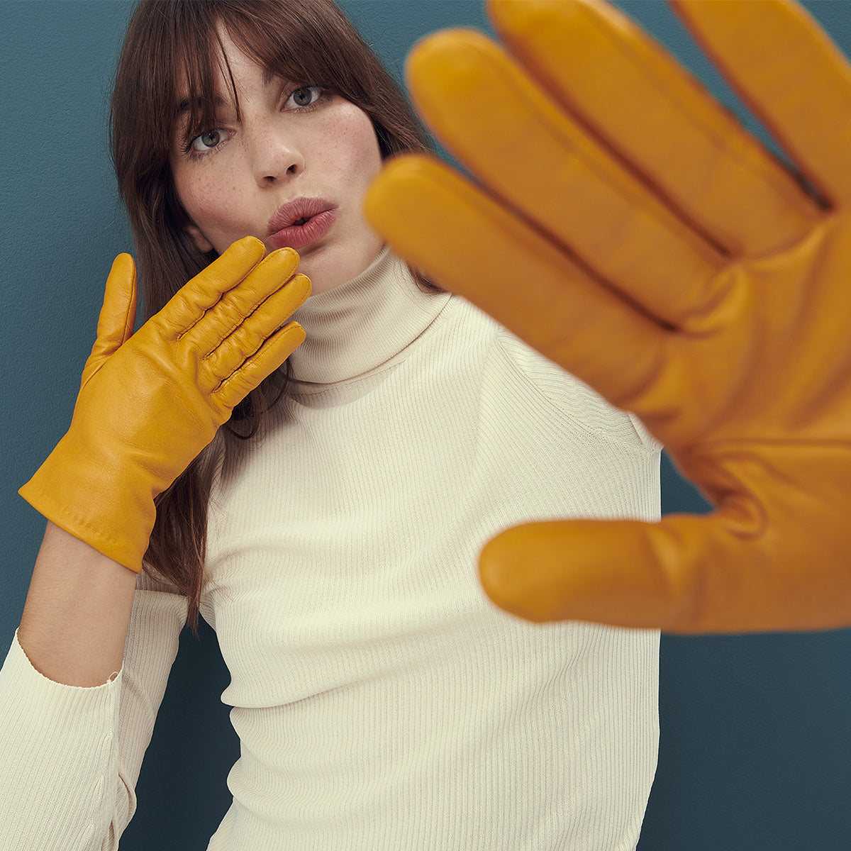 Women's leather gloves - Mustard yellow